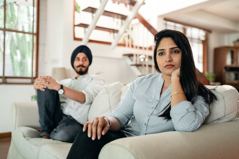 Warum bleiben Männer in unglücklichen Beziehungen? Ein Blick hinter die Kulissen.